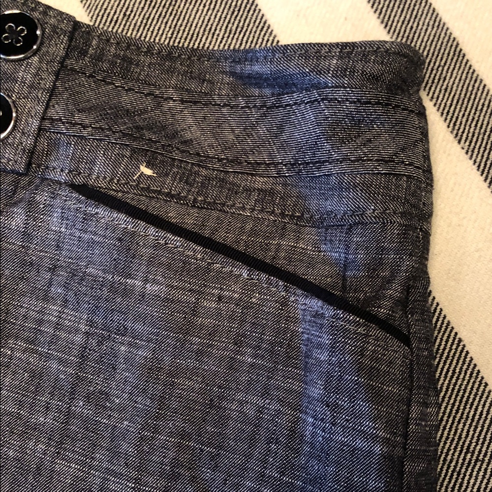 White House Black Market Gray Textured Linen-Blend Bermuda Shorts - Picture 4 of 13
